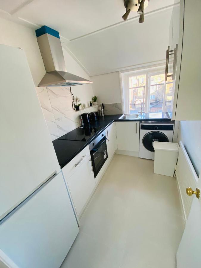 Modern 1 Bedroom Flat In Paddington Лондон Экстерьер фото